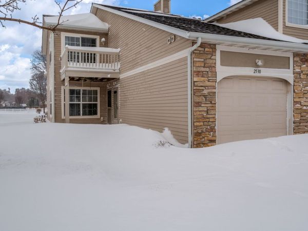 2530 Edgewood Drive, Unit 38, Beloit, WI 53511