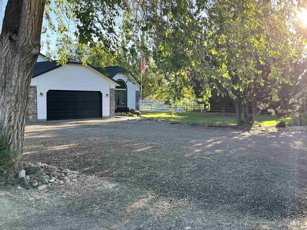 710 Keogh Ln, Caldwell, ID 83607