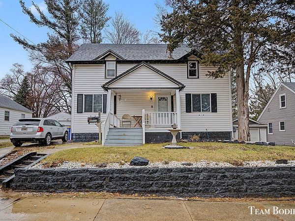 1050 Spring Avenue NE, Grand Rapids, MI 49503