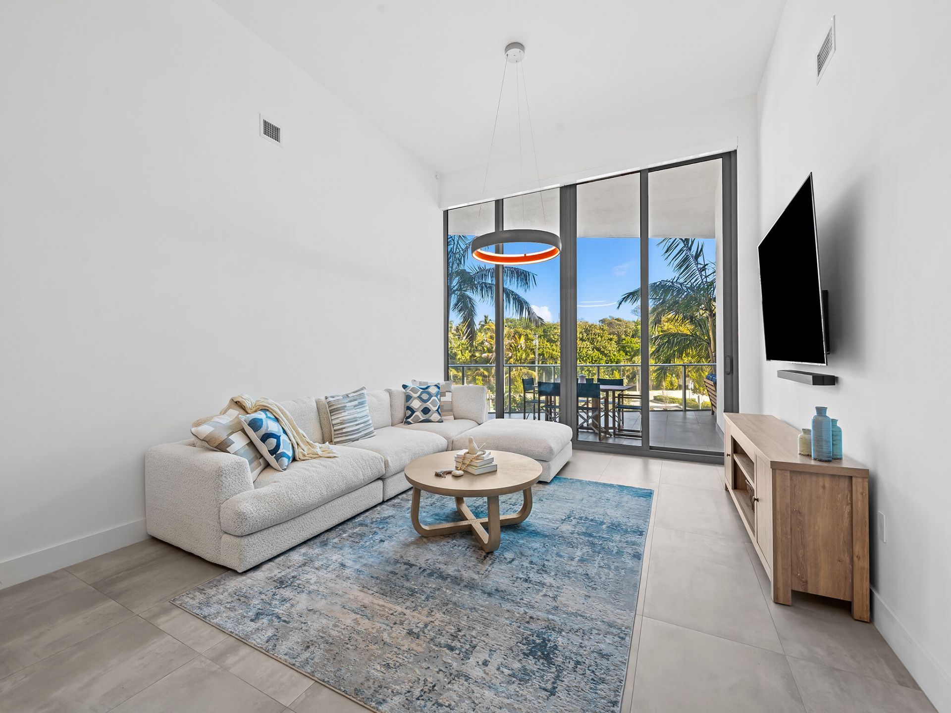 701 N Fort Lauderdale Beach Boulevard, Unit 214, Fort Lauderdale, FL 33304 Photo