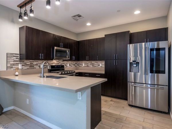 11257 Rainbow Peak Avenue , Unit 210, Las Vegas, NV 89135