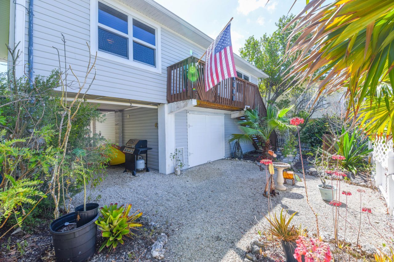 1719 Narcissus Avenue, Big Pine Key, FL 33043 Photo