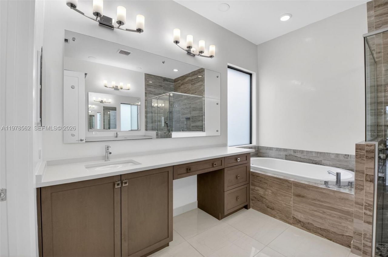 8629 Tower Bridge Ct , Boca Raton, FL 33496 Photo