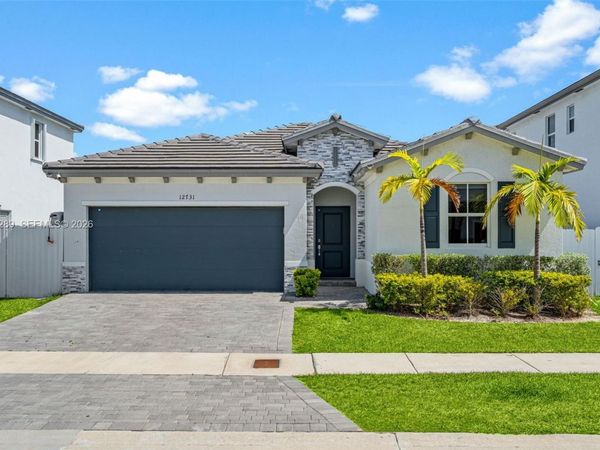12731 SW 213th St , Miami, FL 33177