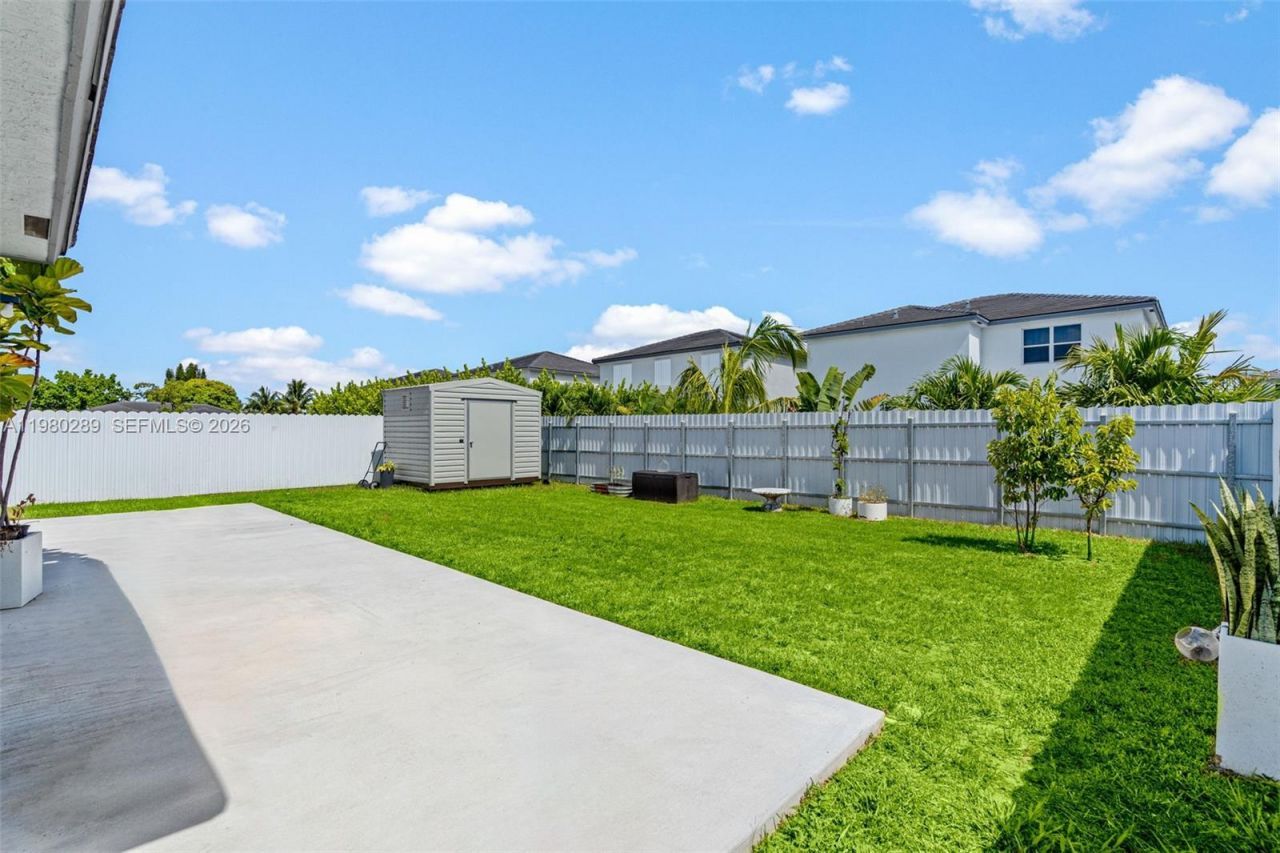 12731 SW 213th St , Miami, FL 33177 Photo