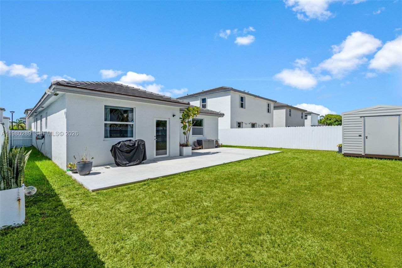 12731 SW 213th St , Miami, FL 33177 Photo