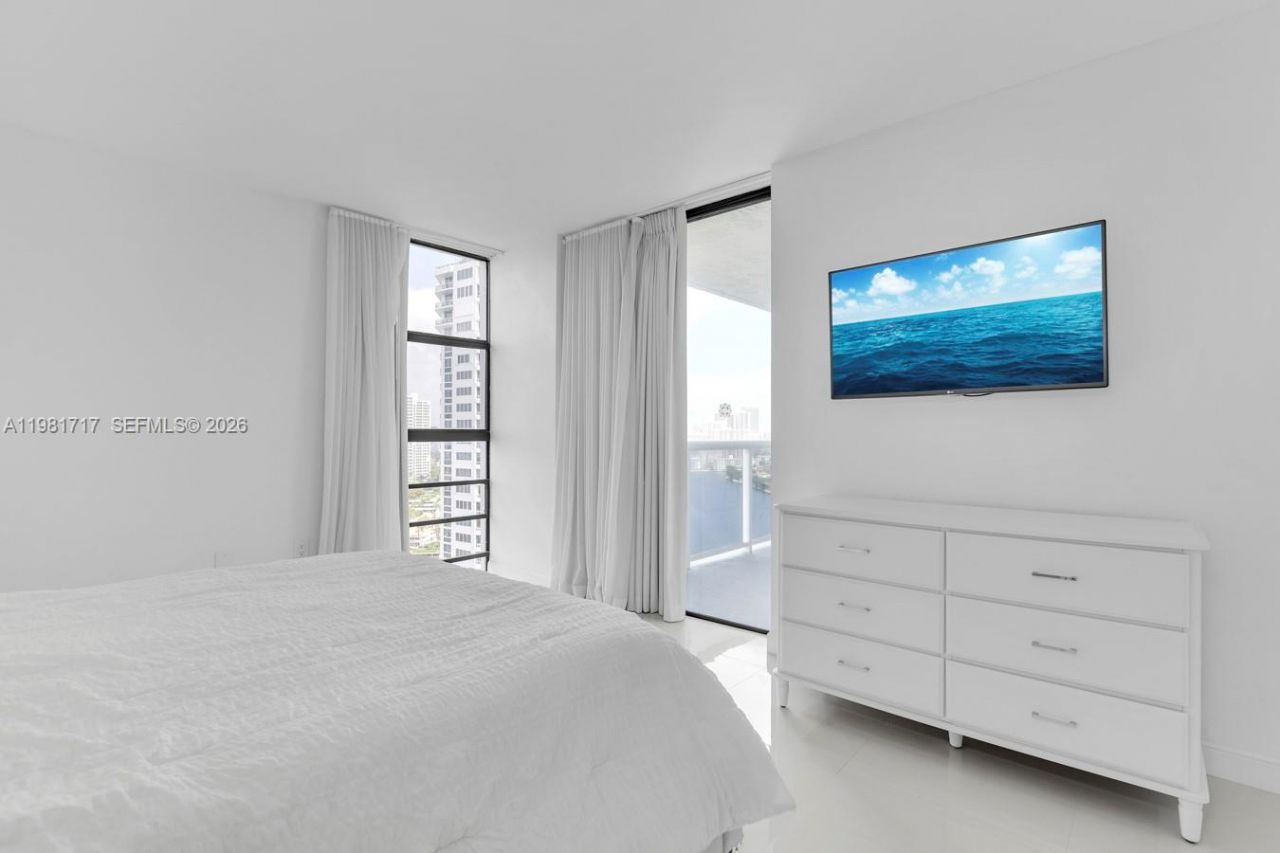 20515 E Country Club Dr, Unit 2242, Aventura, FL 33180 Photo