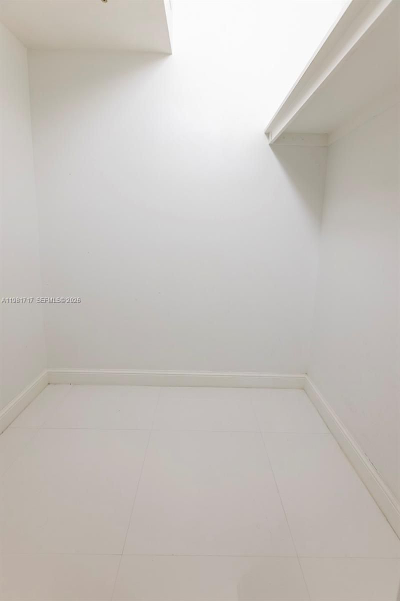 20515 E Country Club Dr, Unit 2242, Aventura, FL 33180 Photo