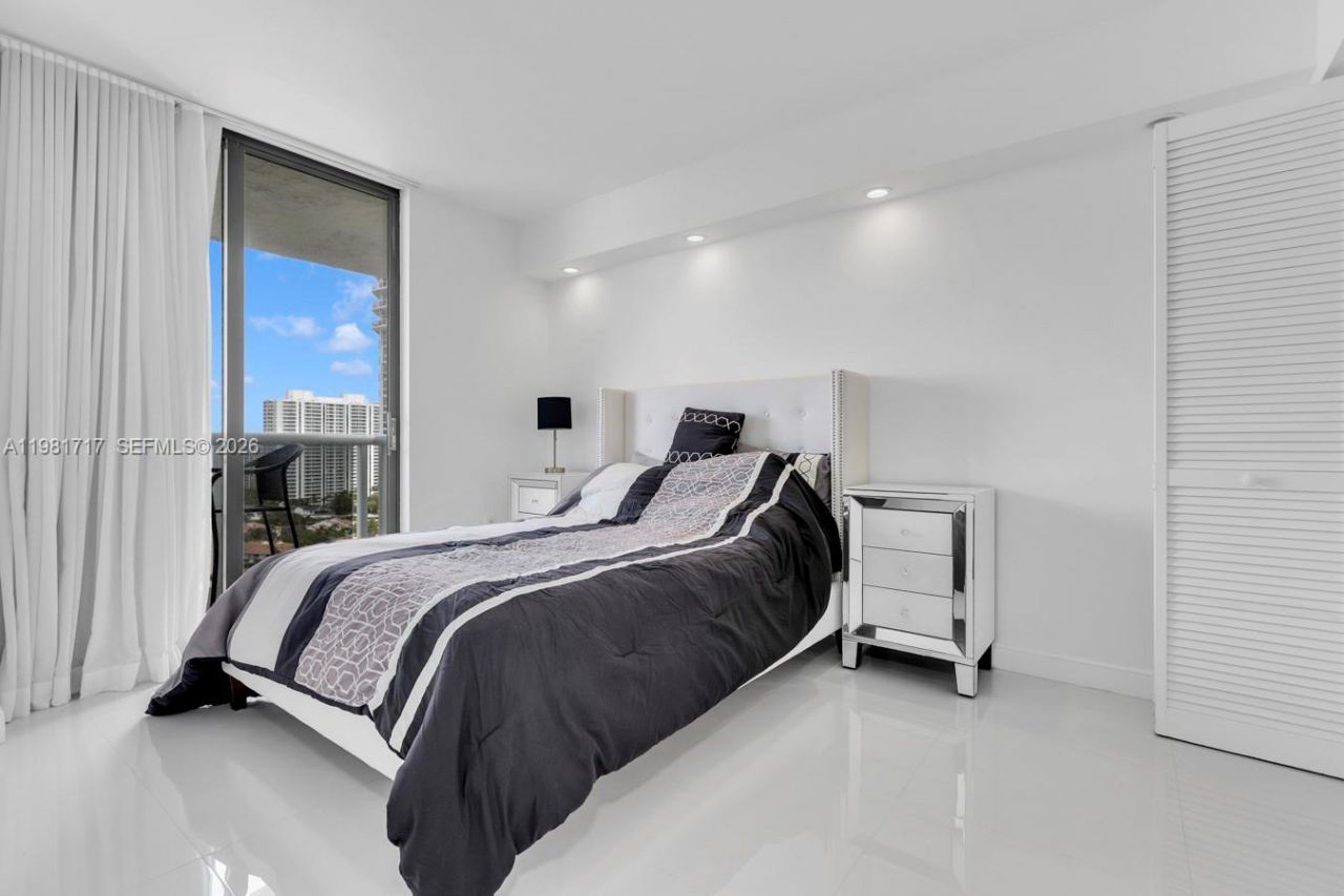 20515 E Country Club Dr, Unit 2242, Aventura, FL 33180 Photo