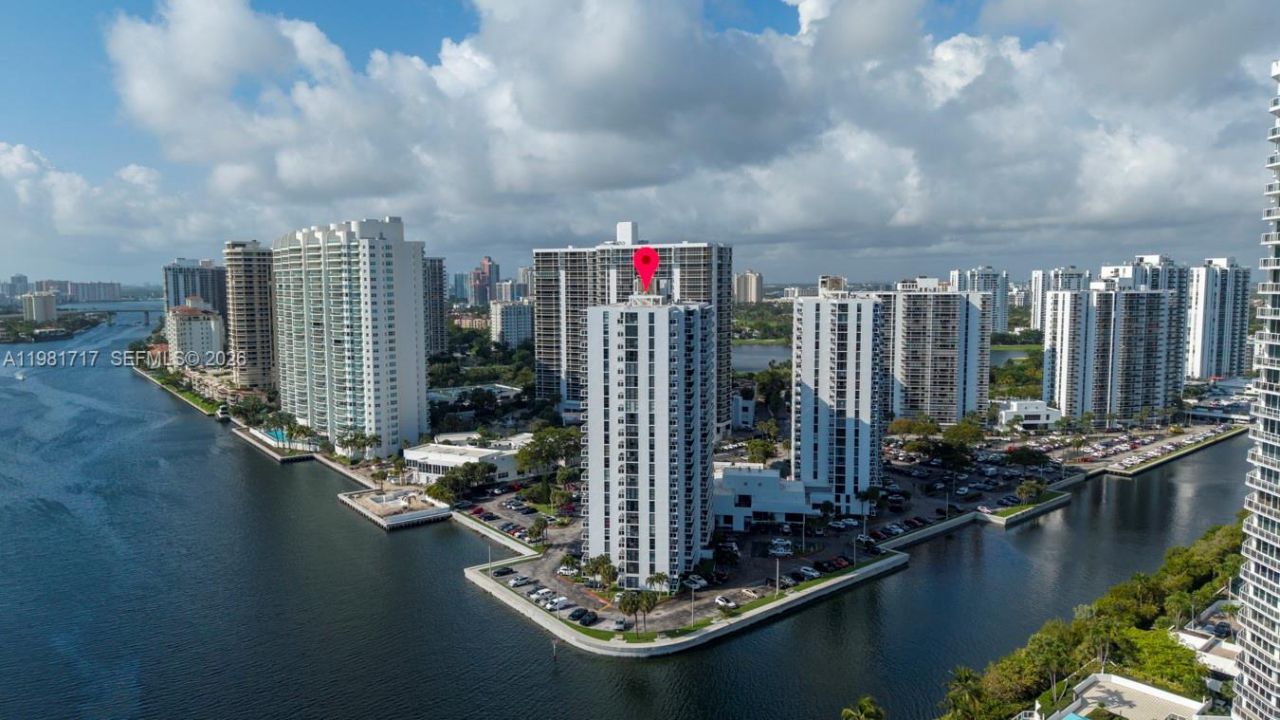 20515 E Country Club Dr, Unit 2242, Aventura, FL 33180 Photo