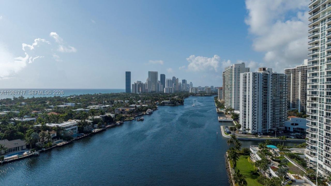 20515 E Country Club Dr, Unit 2242, Aventura, FL 33180 Photo