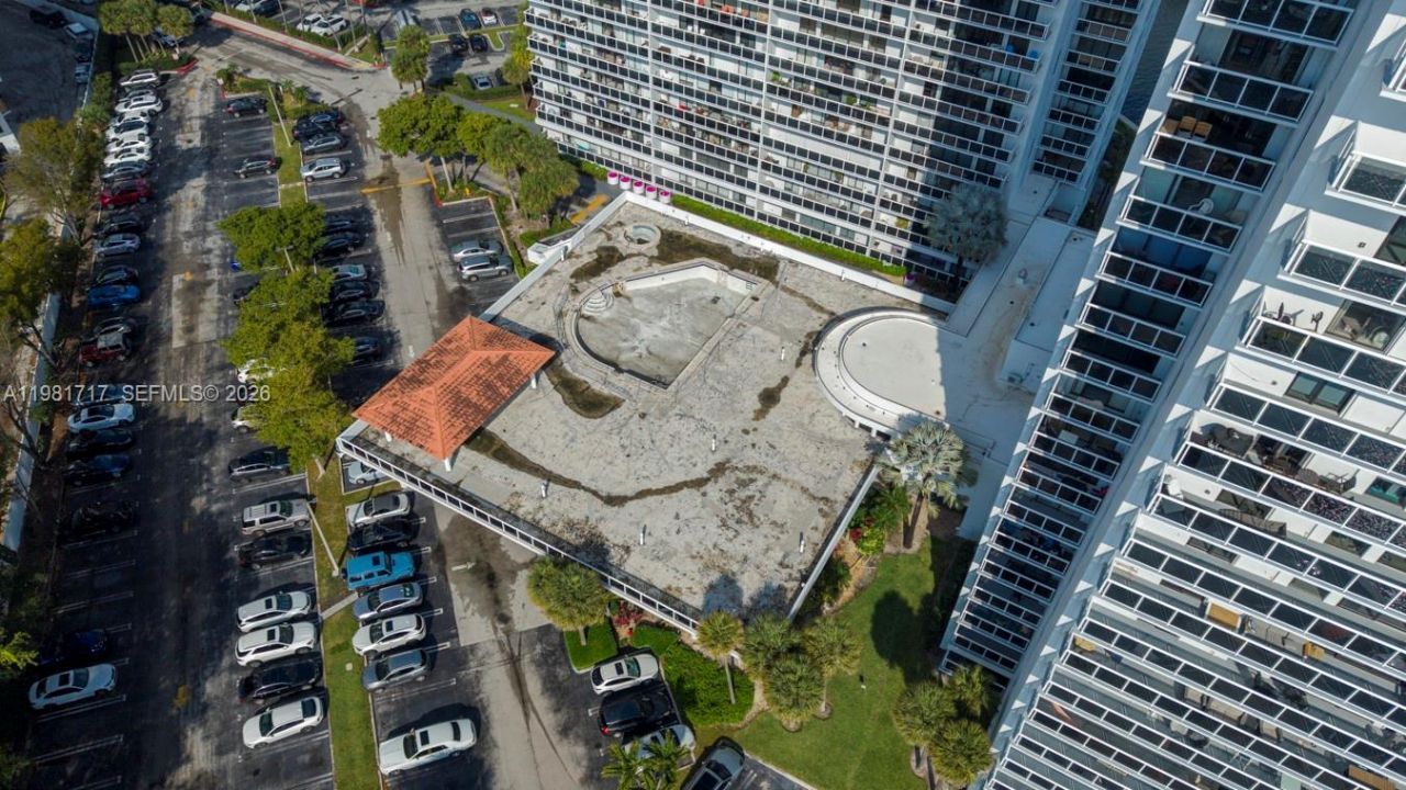 20515 E Country Club Dr, Unit 2242, Aventura, FL 33180 Photo