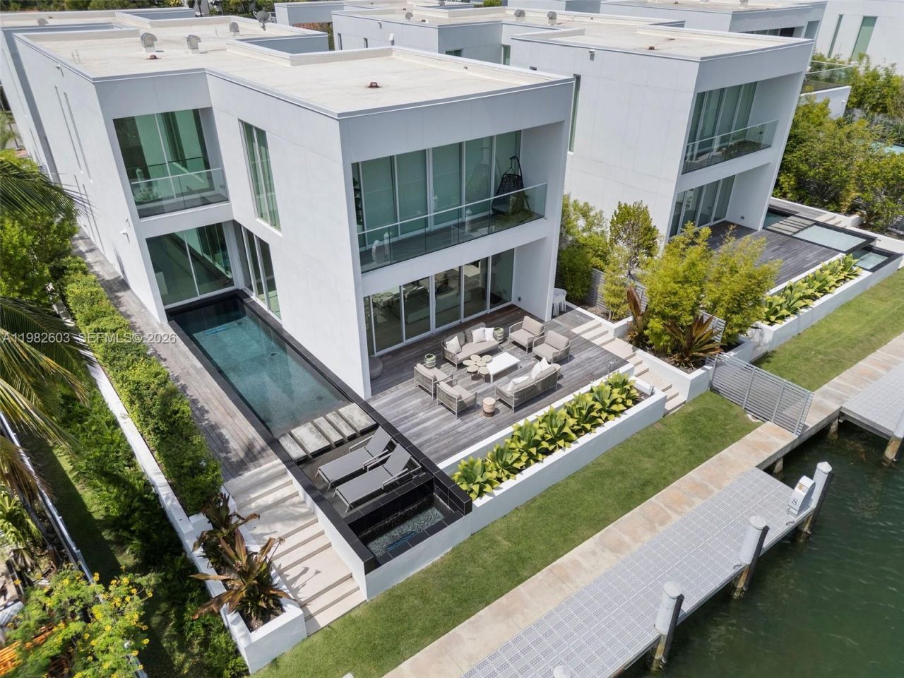 1011 W 48th St, Unit 8, Miami Beach, FL 33140 Photo