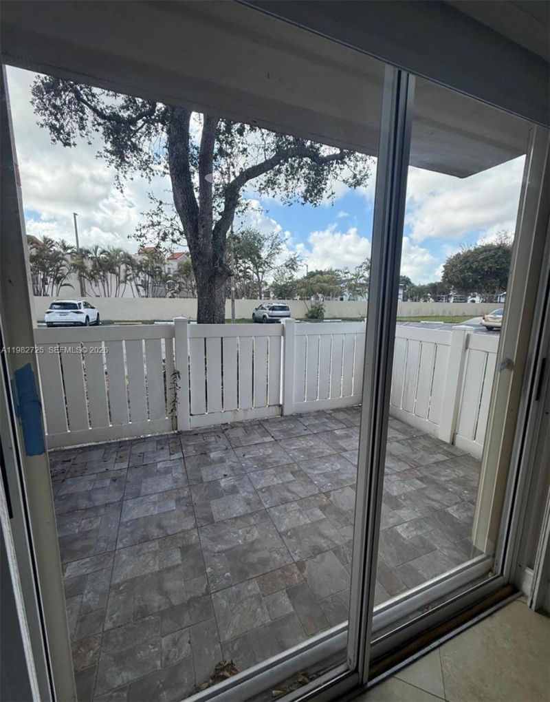 18870 NW 57th Ave, Unit 101, Hialeah, FL 33015 Photo