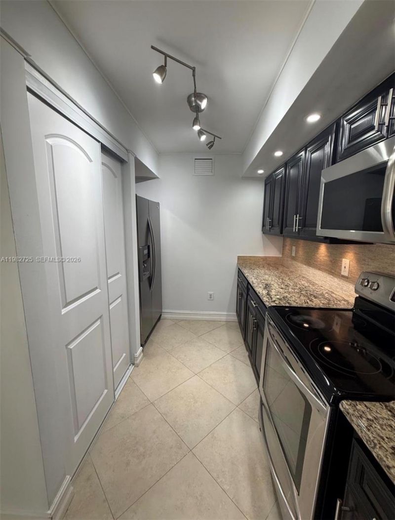 18870 NW 57th Ave, Unit 101, Hialeah, FL 33015 Photo