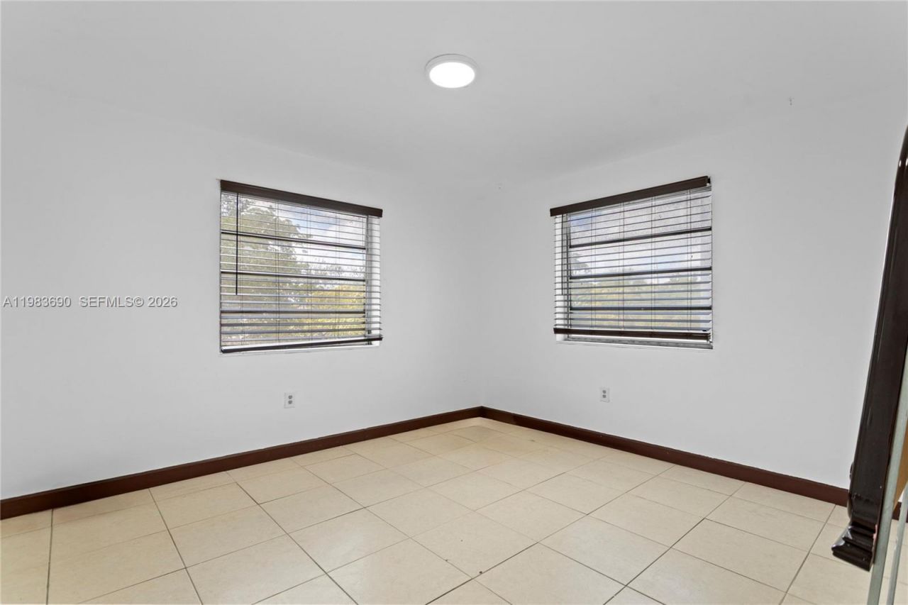 13655 NE 10th Aveue , Unit 304, North Miami, FL 33161 Photo