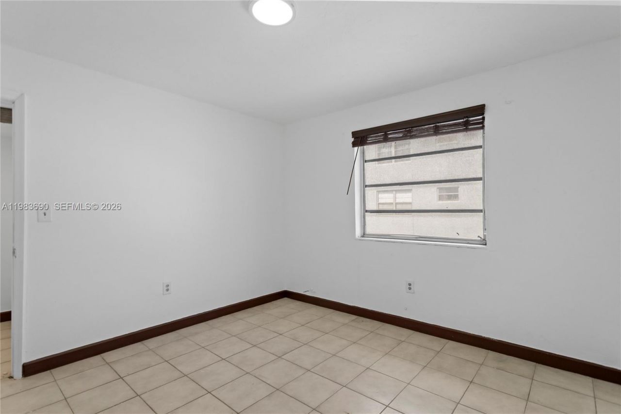13655 NE 10th Aveue , Unit 304, North Miami, FL 33161 Photo