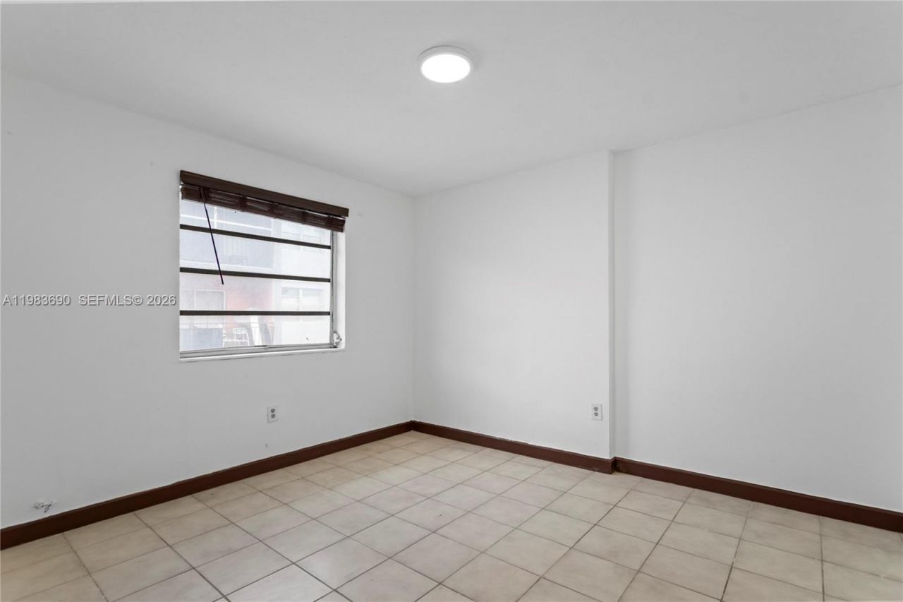 13655 NE 10th Aveue , Unit 304, North Miami, FL 33161 Photo