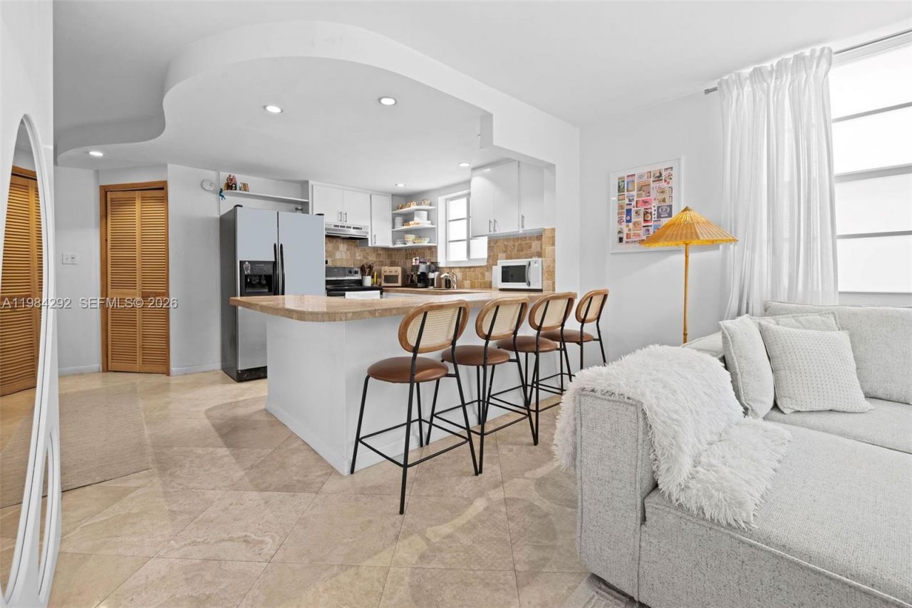 949 Pennsylvania Ave, Unit 201, Miami Beach, FL 33139 Photo