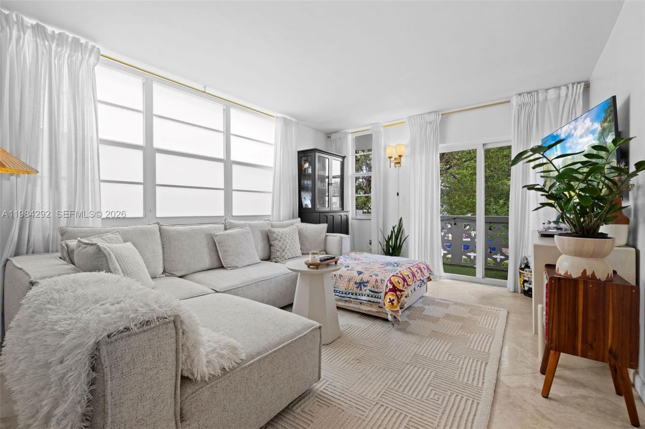 949 Pennsylvania Ave, Unit 201, Miami Beach, FL 33139 Photo