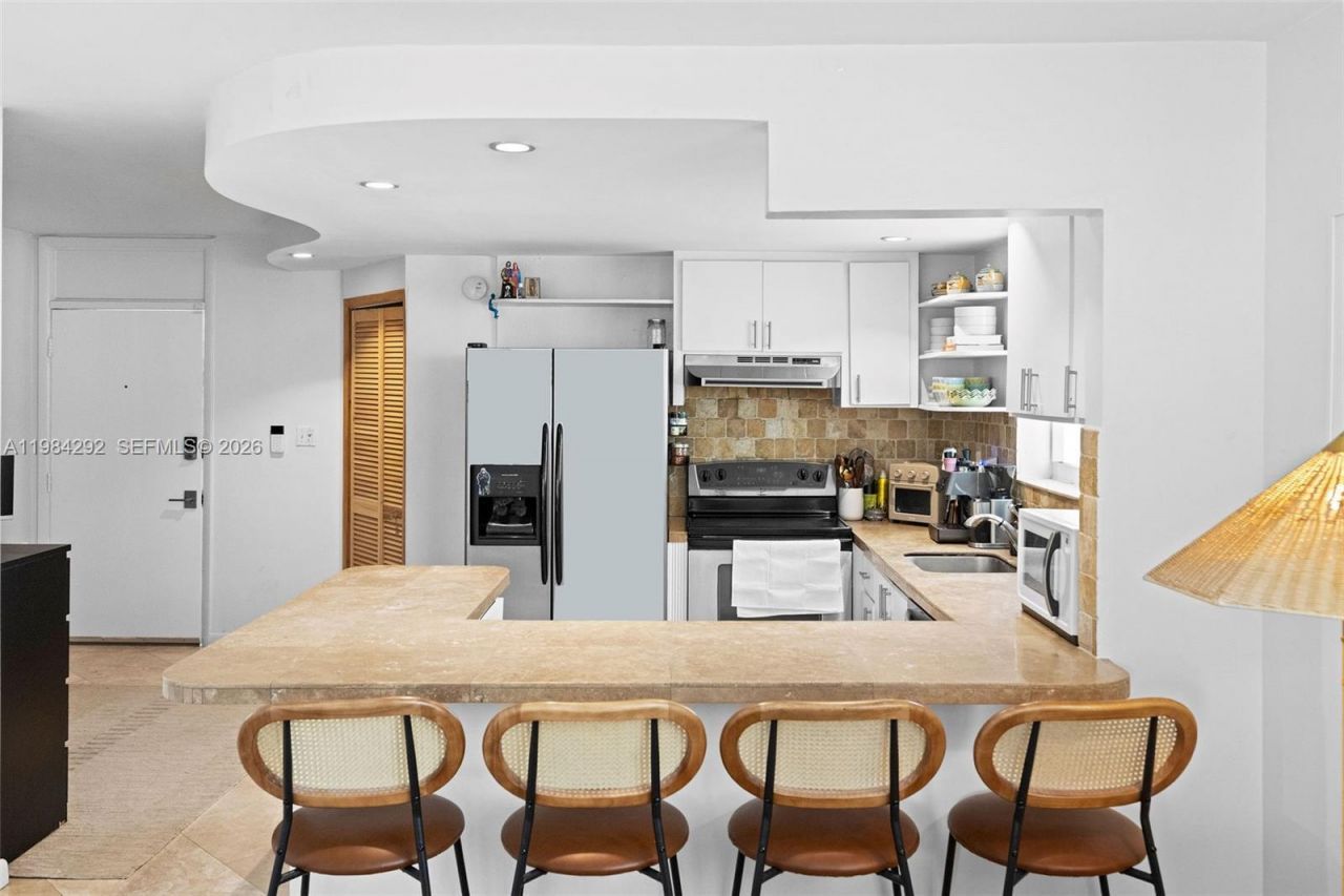 949 Pennsylvania Ave, Unit 201, Miami Beach, FL 33139 Photo