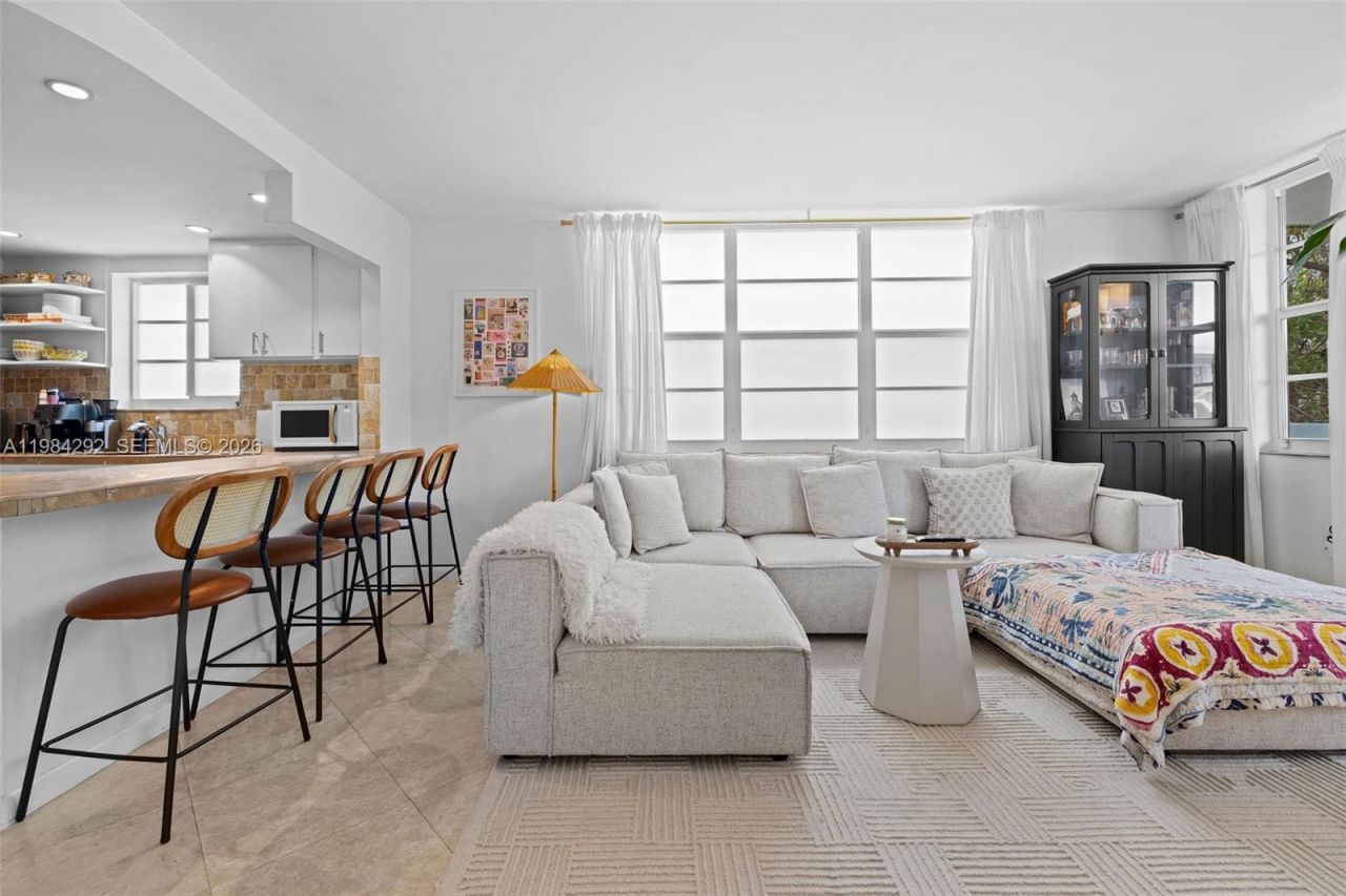 949 Pennsylvania Ave, Unit 201, Miami Beach, FL 33139 Photo