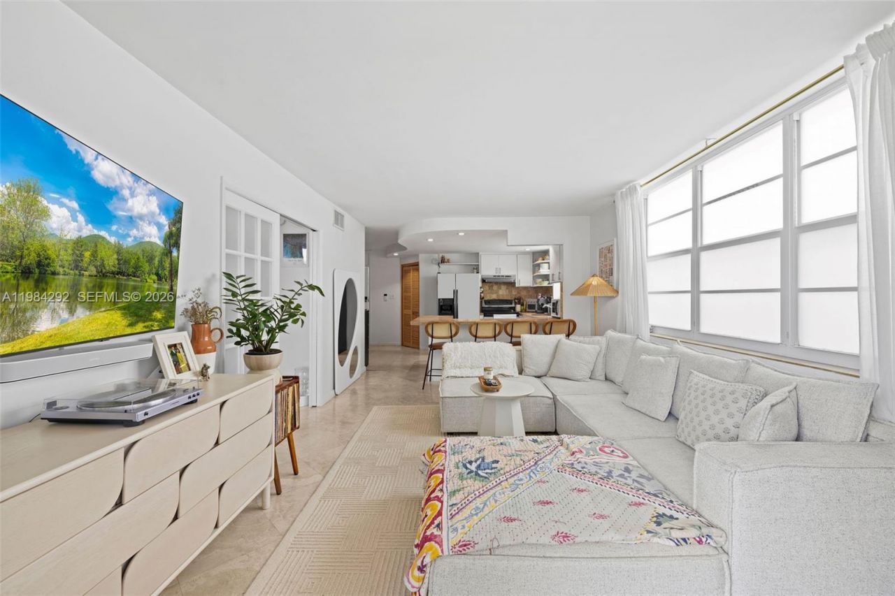 949 Pennsylvania Ave, Unit 201, Miami Beach, FL 33139 Photo