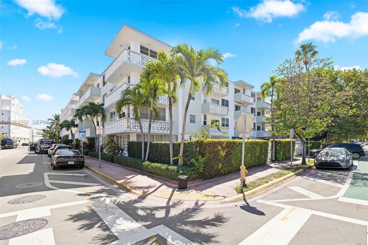 949 Pennsylvania Ave, Unit 201, Miami Beach, FL 33139 Photo
