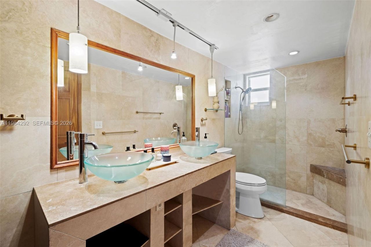 949 Pennsylvania Ave, Unit 201, Miami Beach, FL 33139 Photo