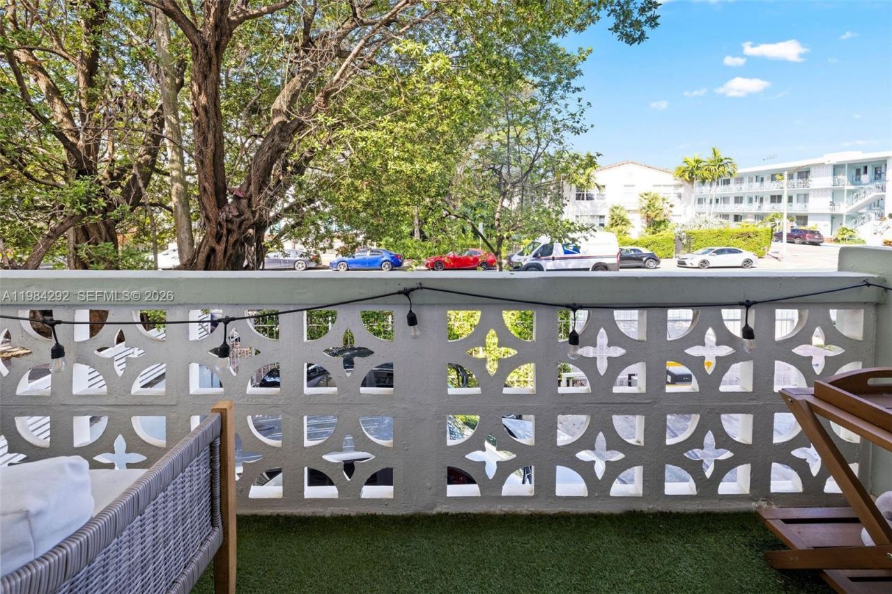 949 Pennsylvania Ave, Unit 201, Miami Beach, FL 33139 Photo