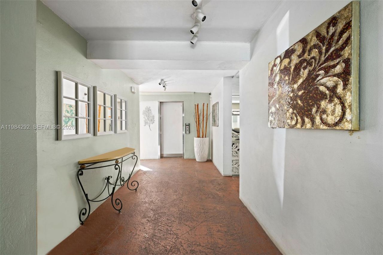 949 Pennsylvania Ave, Unit 201, Miami Beach, FL 33139 Photo