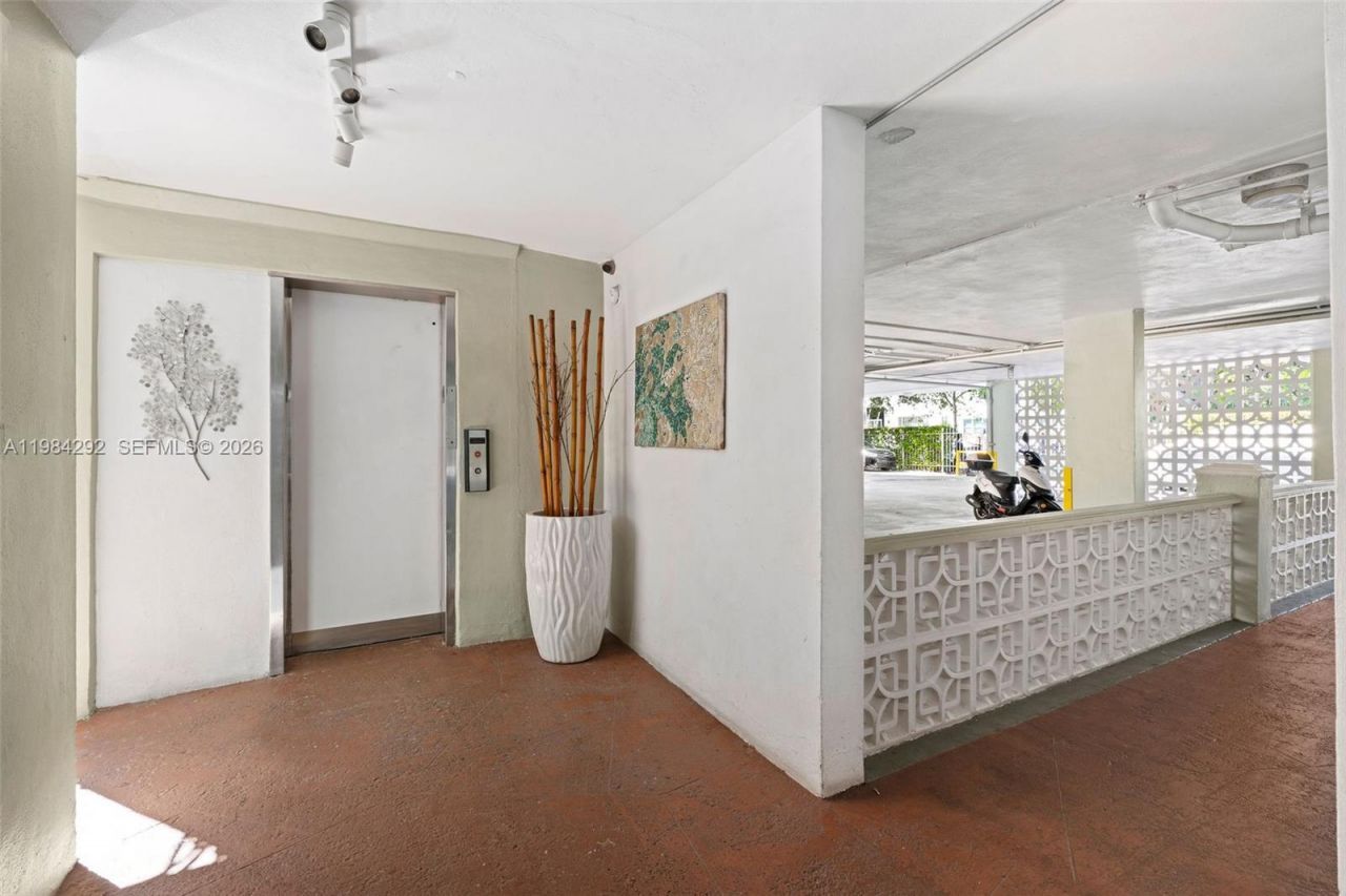 949 Pennsylvania Ave, Unit 201, Miami Beach, FL 33139 Photo