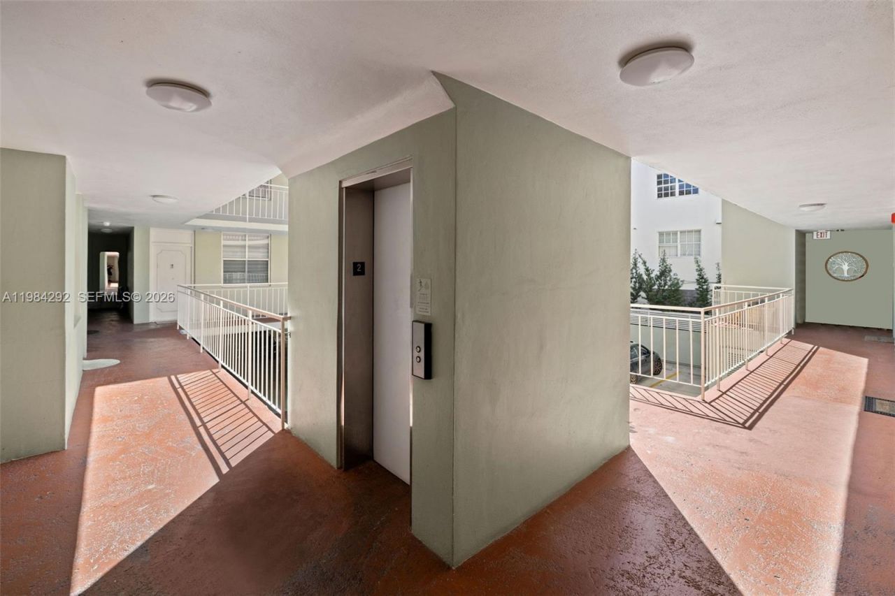 949 Pennsylvania Ave, Unit 201, Miami Beach, FL 33139 Photo