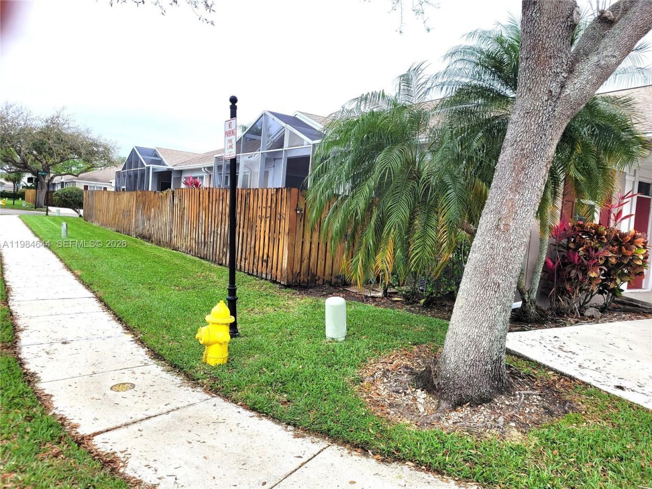 5823 Plum Harbor Cir, Tamarac, FL 33321 Photo