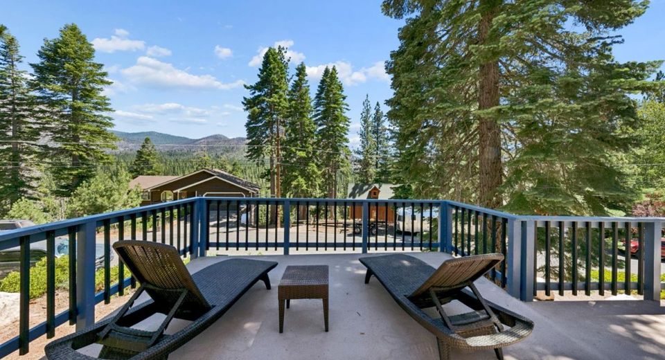1796 Skyline Drive, South Lake Tahoe, CA 96150 Photo