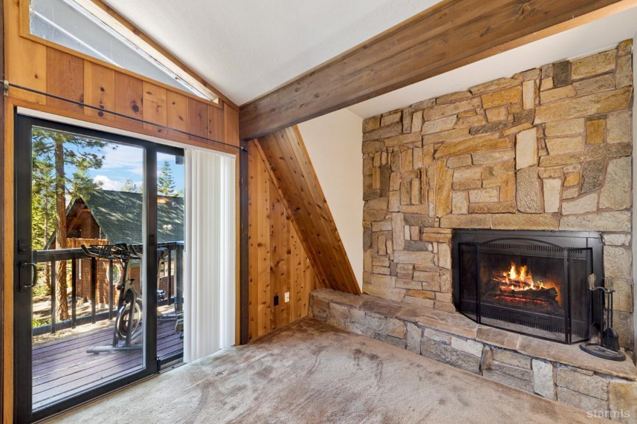 1796 Skyline Drive, South Lake Tahoe, CA 96150 Photo