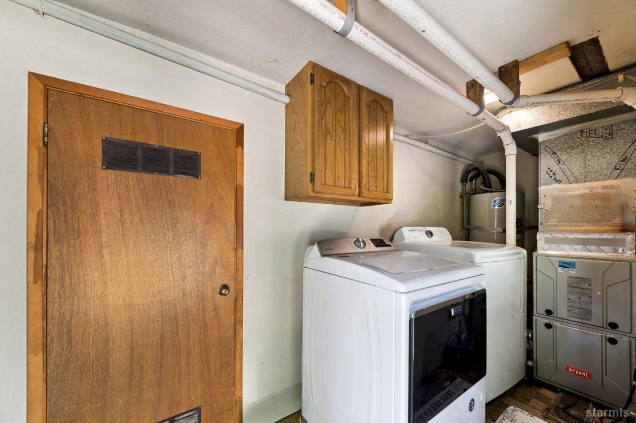 1796 Skyline Drive, South Lake Tahoe, CA 96150 Photo