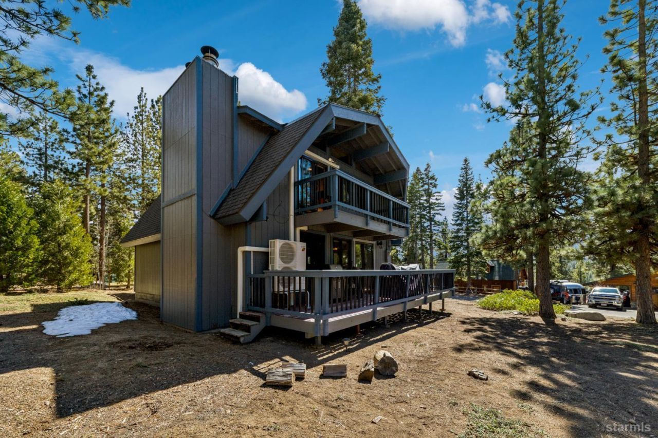 1796 Skyline Drive, South Lake Tahoe, CA 96150 Photo