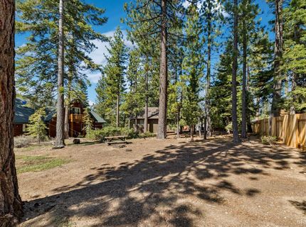 1796 Skyline Drive, South Lake Tahoe, CA 96150 Photo