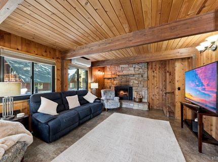 1796 Skyline Drive, South Lake Tahoe, CA 96150 Photo