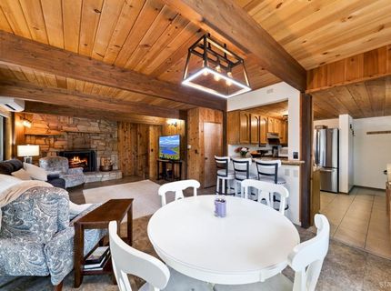 1796 Skyline Drive, South Lake Tahoe, CA 96150 Photo