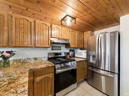 1796 Skyline Drive, South Lake Tahoe, CA 96150 Photo