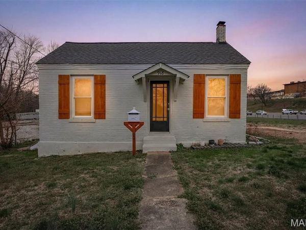 918 Elm Street, De Soto, MO 63020