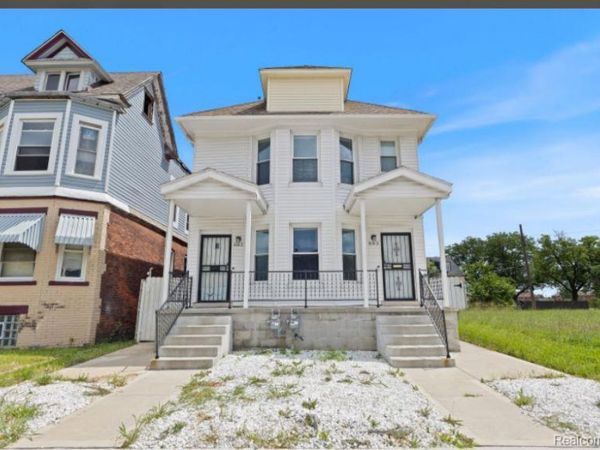 885 CLAIRMOUNT Street, Detroit, MI 48202