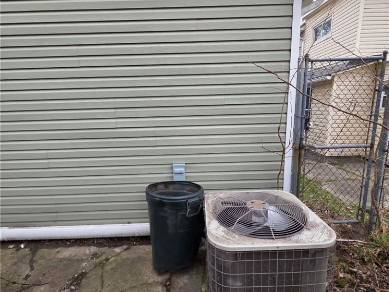 7104 Colfax Road, Cleveland, OH 44104 Photo 5