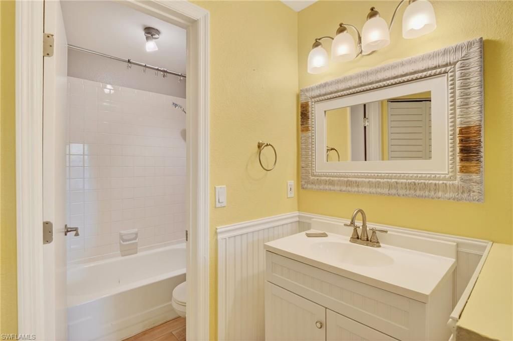 12520 Equestrian Cir, Unit 315, Fort Myers, FL 33907 Photo