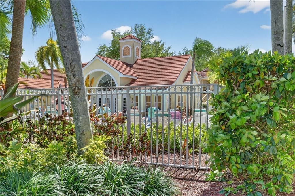 12520 Equestrian Cir, Unit 315, Fort Myers, FL 33907 Photo
