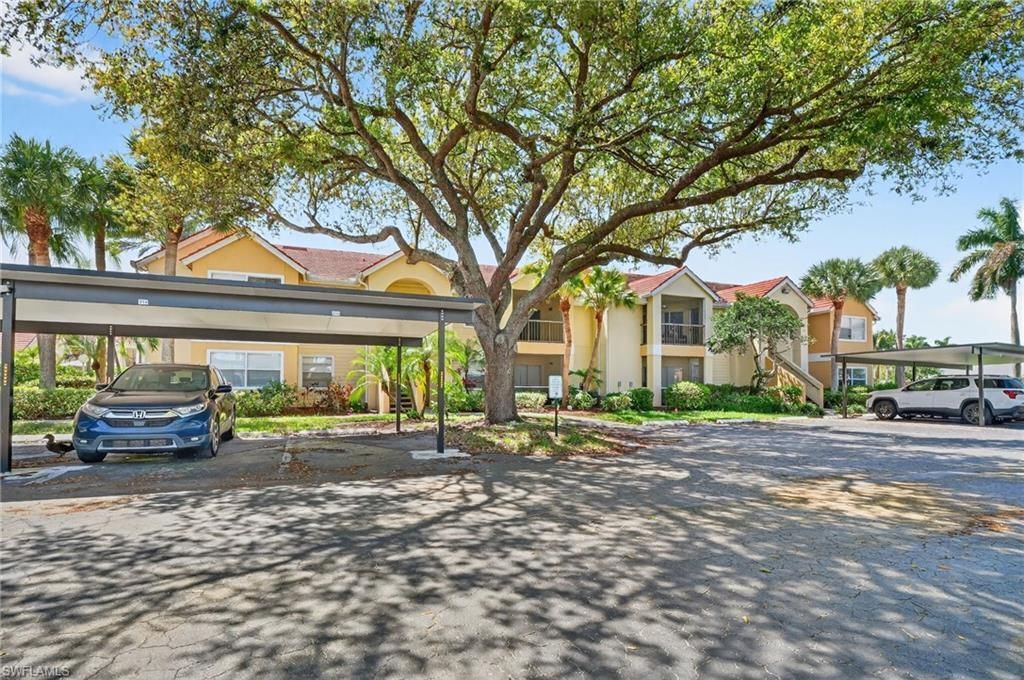 12520 Equestrian Cir, Unit 315, Fort Myers, FL 33907 Photo