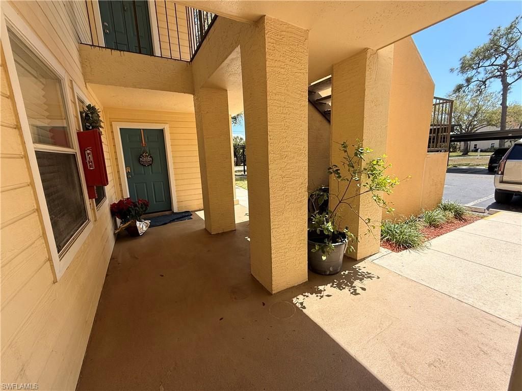 12520 Equestrian Cir, Unit 315, Fort Myers, FL 33907 Photo