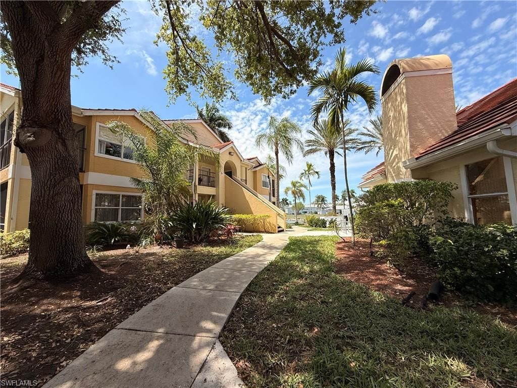 12520 Equestrian Cir, Unit 315, Fort Myers, FL 33907 Photo